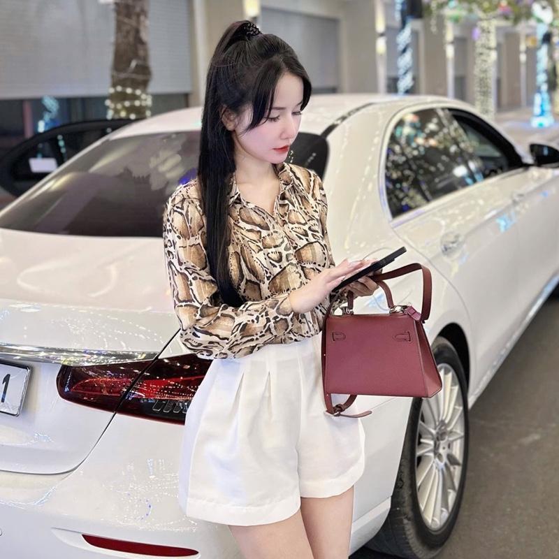 A111 ÁO SƠ MI NỮ TƠ LỤA HOA BÁO NHŨ VÀNG CHẤT SIU ĐẸP [ ĐỦ size từ 39 đến 65kg ]