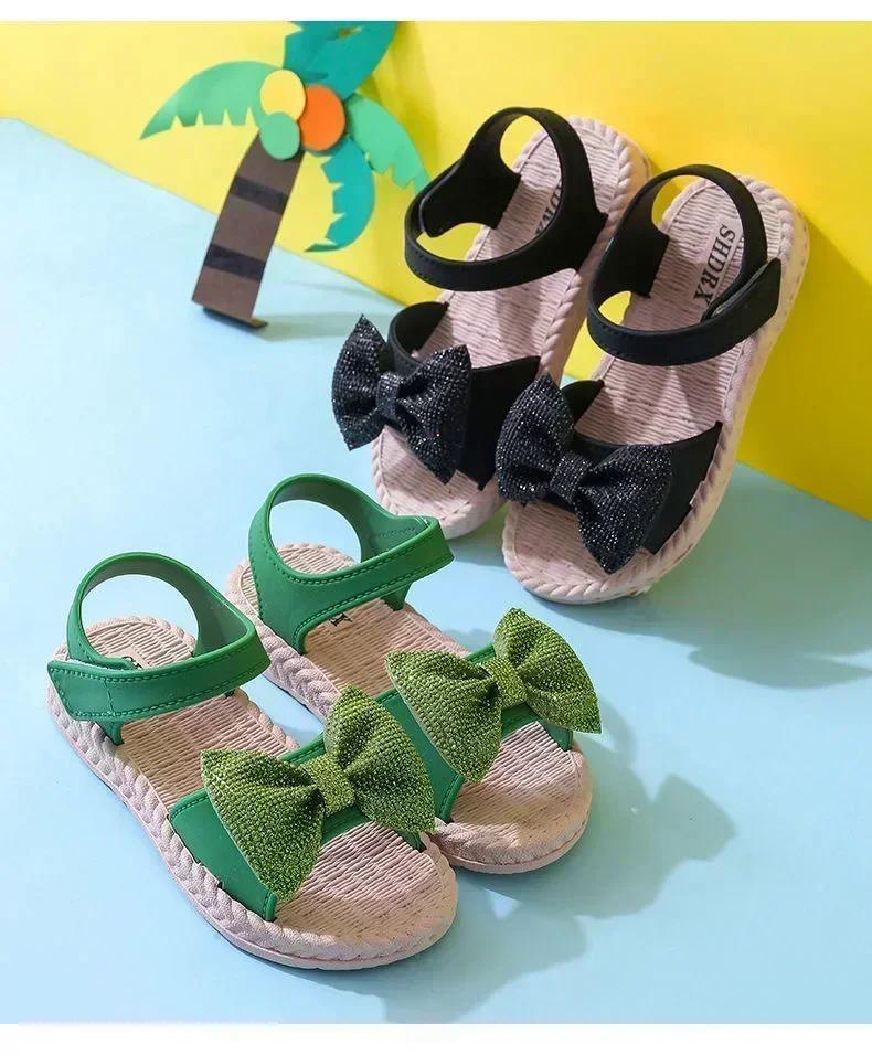 Product Introduction of Sandal Musim Panas untuk Kanak-kanak Perempuan, Tapak Lembut, Serba guna, Warna Pepejal, Gaya Korea, Kasut Puteri Manis, dengan Ikatan bentuk rama-rama, Tidak licin, Sesuai untuk Pantai, Kasut Kanak-kanak 19