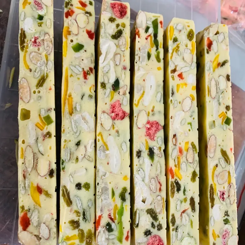 Kẹo Hạnh Phúc Ăn Vặt Viên Kẹo Candy Food handmade từ bơ, sữa, hạt dinh dưỡng và hoa quả sấy dẻo 1