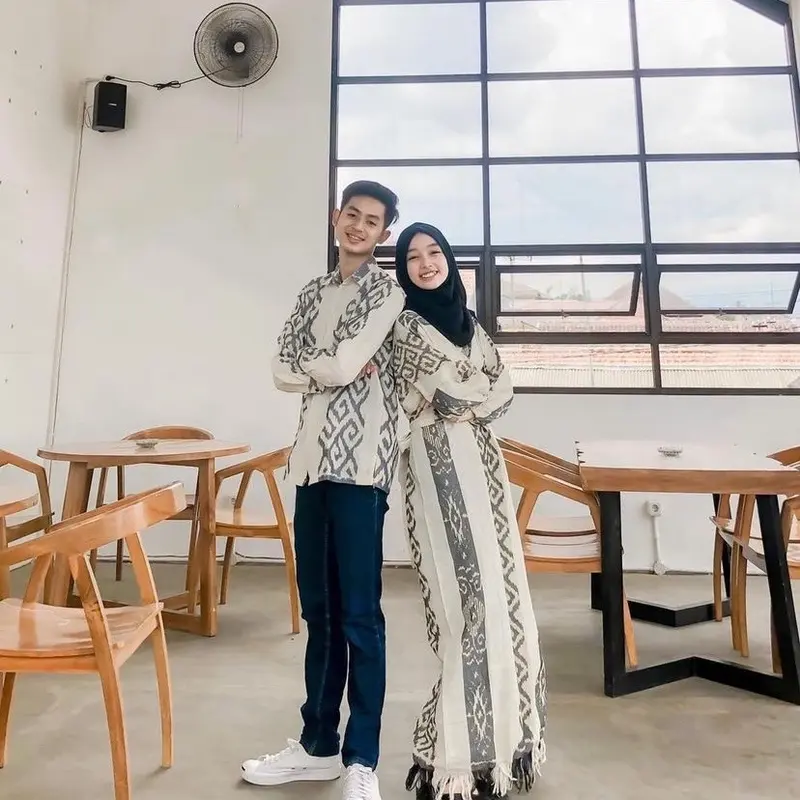 Baju kondangan terbaru - baju couple tenun - baju tenun couple - baju muslim - etnik sumba toraja terbaru 1