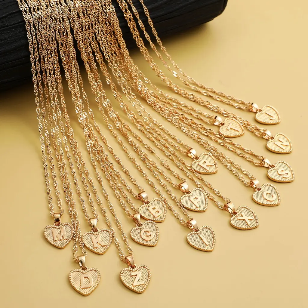 Elegant Women Fashion Heart Letter Pendant Necklace Gold Metal Necklaces Jewelry Accessories