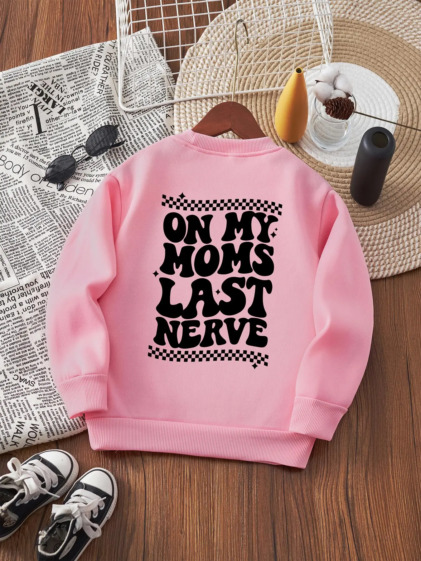 Girl's Letter & Skeleton Hand Print Drop Shoulder Thermal Lined Sweatshirt, Casual Long Sleeve Round Neck Pullover for Fall & Winter, Kids Clothes for Daily Wear