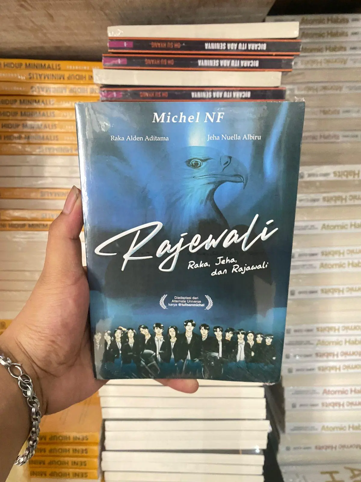 NOVEL RAJAWALI By Michel / N P