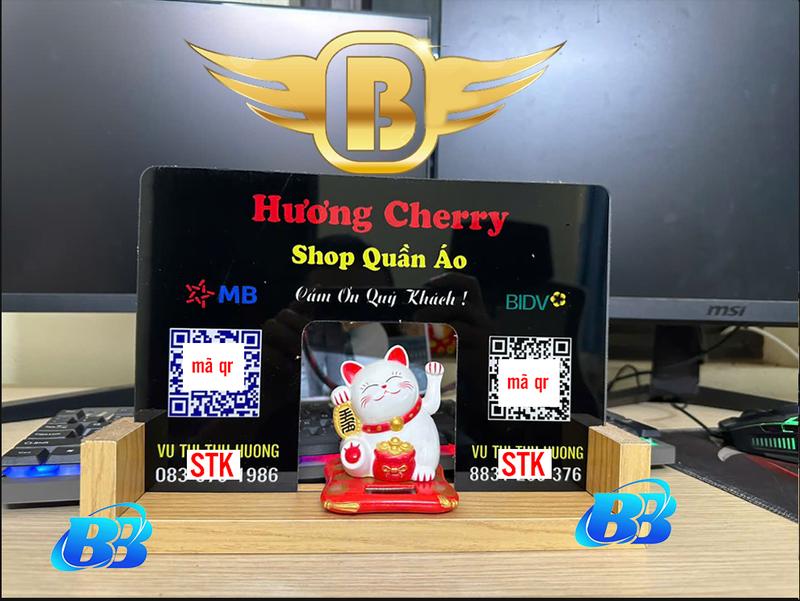 Bảng mã QR mèo thần tài, chất liệu meca, đặt tại quầy lễ tân , kiểu dáng sang trọng phù hợp mọi không gian 8