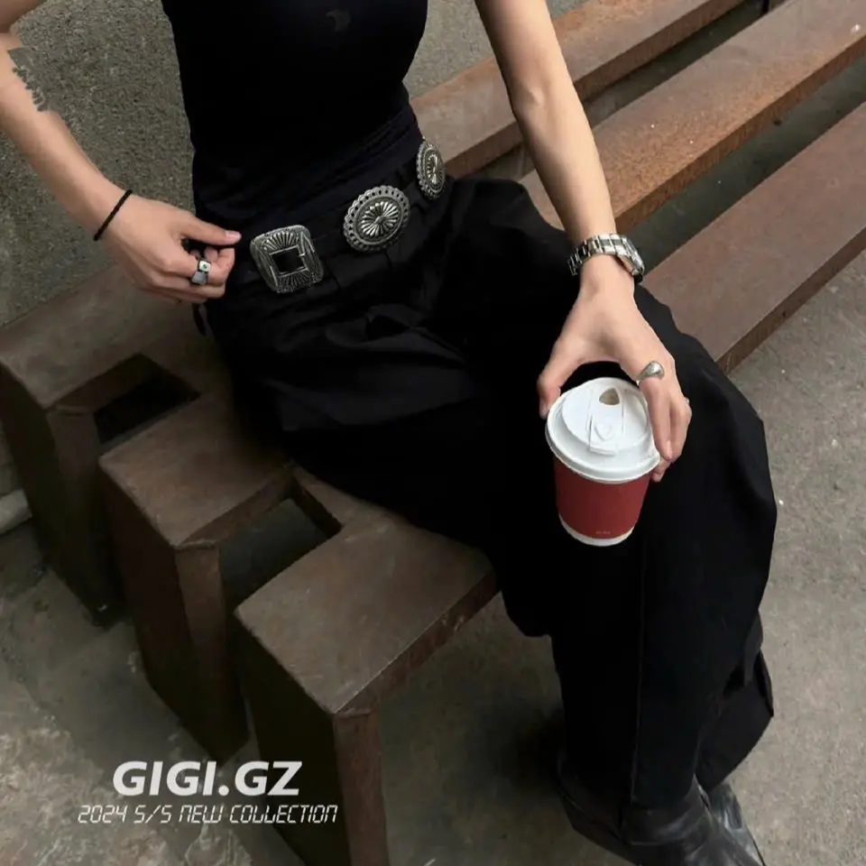 Thắt lưng charm to ggggggggggg