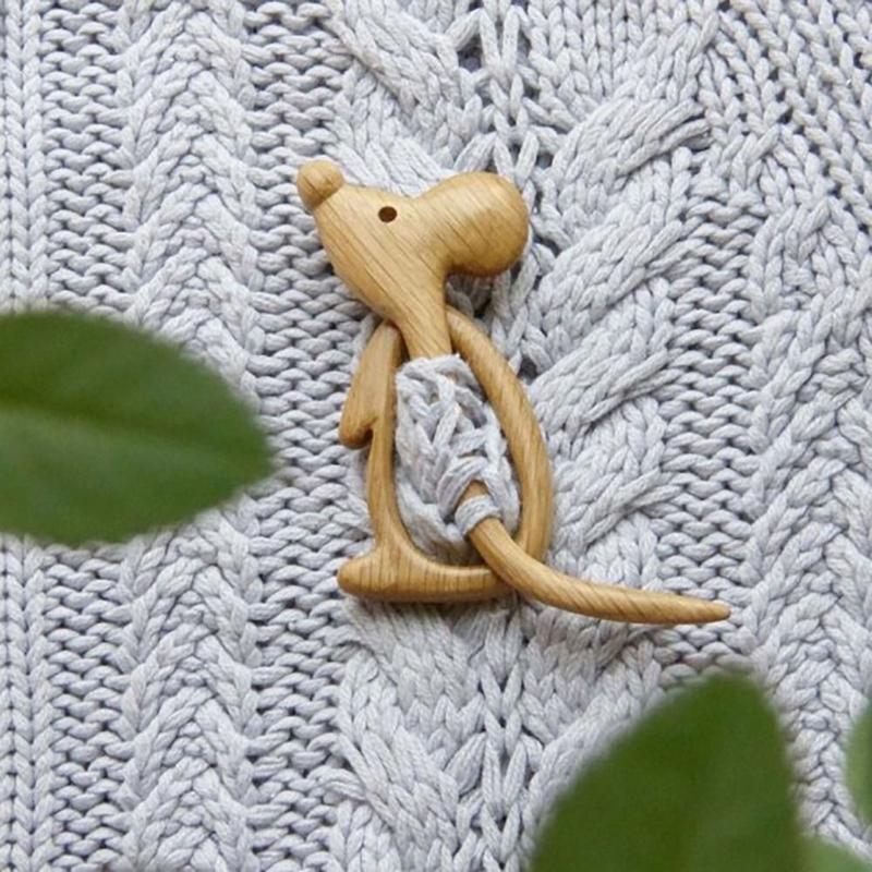 Product Introduction of Sweater Brooch Girl Gifts Retro Flower Rabbit Bird Bear Dog Wooden Brooch Clothing Accessory Women Brooch Fashion Jewelry 8