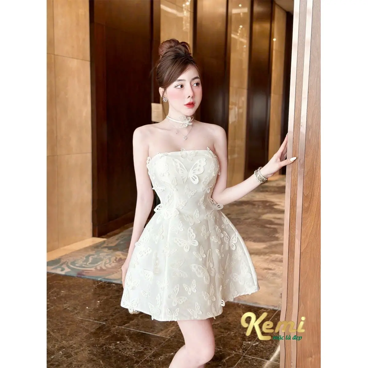 Váy đi tiệc cúp ngực dáng A chất Tafta đính hồ điệp xinh xắn kèm choker đầm xòe nữ Kem Dress