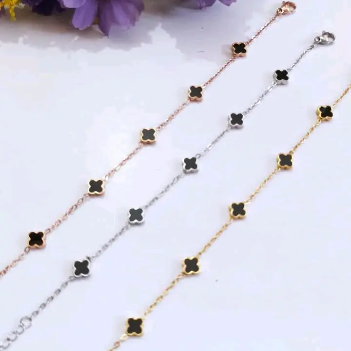 kalung gelang titanium wanita black berry diamond adjustable Anggun 1