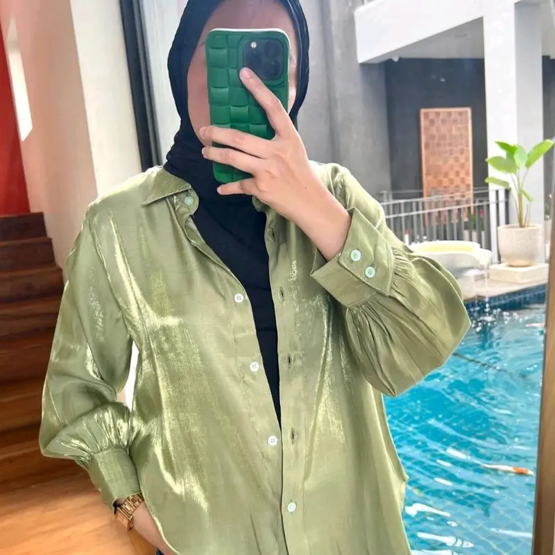 SHIMMER SHIRT /SHIMMER TOP premium Korean Model terbaru vintage colorfull tebal silky  oversize  atasan  wanita  baju  panjang Kancing Cantik Crop Remaja kemeja bona 3