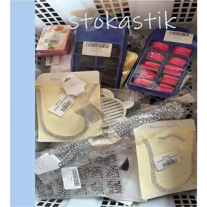 Hadiah pengiriman acak untuk membeli pakaian 1