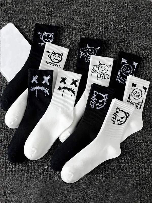 Random Men's Halloween Themed Mid-calf Socks, Casual Comfortable Breathable Socks for Daily Wear, Men's Socks for All Seasons, Socks Pairs 1