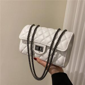 Beg Kecil Tekstur Fesyen, untuk Wanita, Beg Niche, dengan Rantai Berlian, Beg Bahu Tunggal dan Silang sling  bag  women Crossbody Selempang