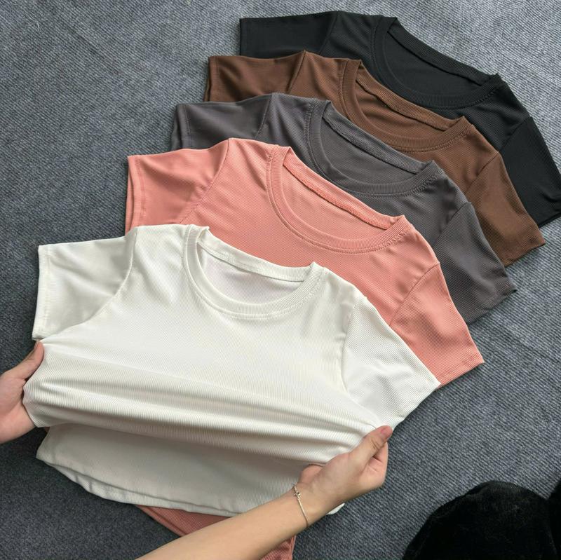 Product Introduction of Áo Thun Bigsize Nữ Tay Ngắn Cổ Tròn Tay Ngắn Chất Tăm Mềm Mịn Trơn Form Basic  - G244 Top Women 23