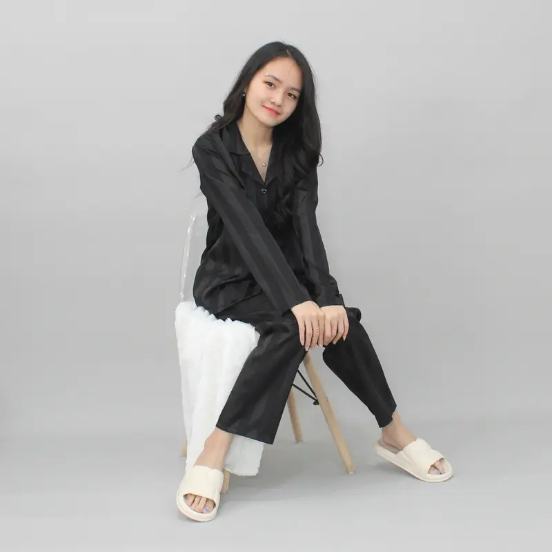 YX Laurencia Piyama Satin Powysuit Baju Tidur Wanita Dewasa Lengan Panjang Celana Panjang lembut kancing 5