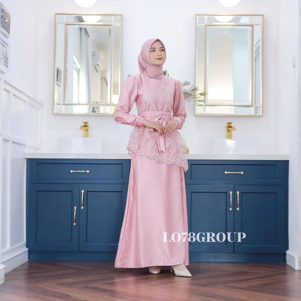 Clarissa - New Saukia Malaysian Dress Satin Brukat Fashion Lebaran Bridesmaid Kondangan 2023 Brokat Lembut Mewah Muslim Mutiara Panjang Velvet Gamis Gaun Pesta Wanita Motif BROKAT Maxi Tile Tanggung 8
