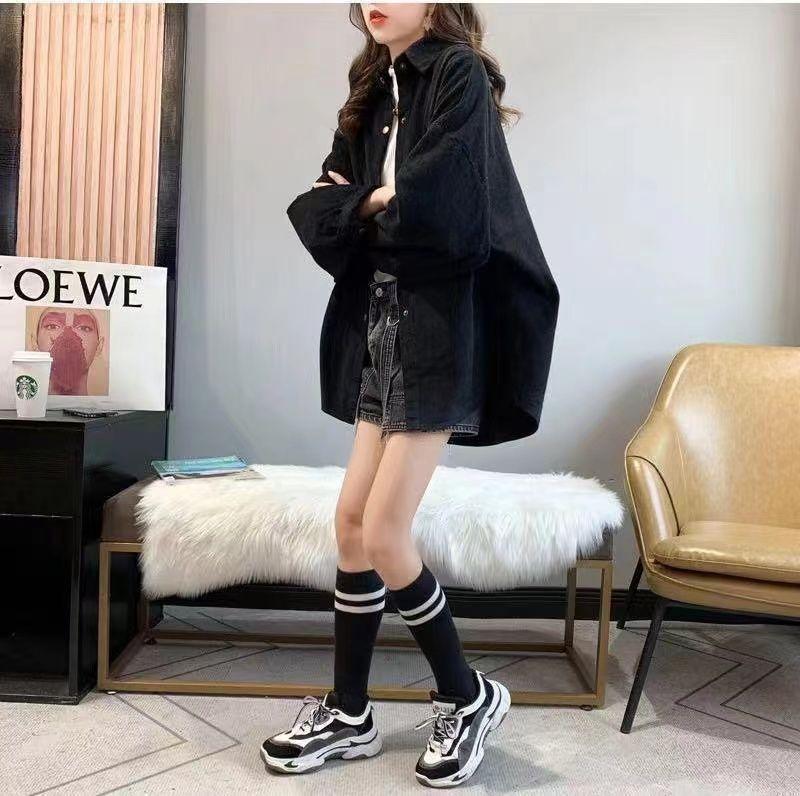 Product Introduction of Áo Sơ Mi Vải Nhung Kẻ, Phong Cách Cổ Điển Mùa Thu Mới, Dài Tay, Dáng Rộng Rãi Và Thường Ngày, Áo Sơ Mi Dài Trung Bình Áo Khoác Ngoài Nữ Women Top Shirt Lệch Vai 5