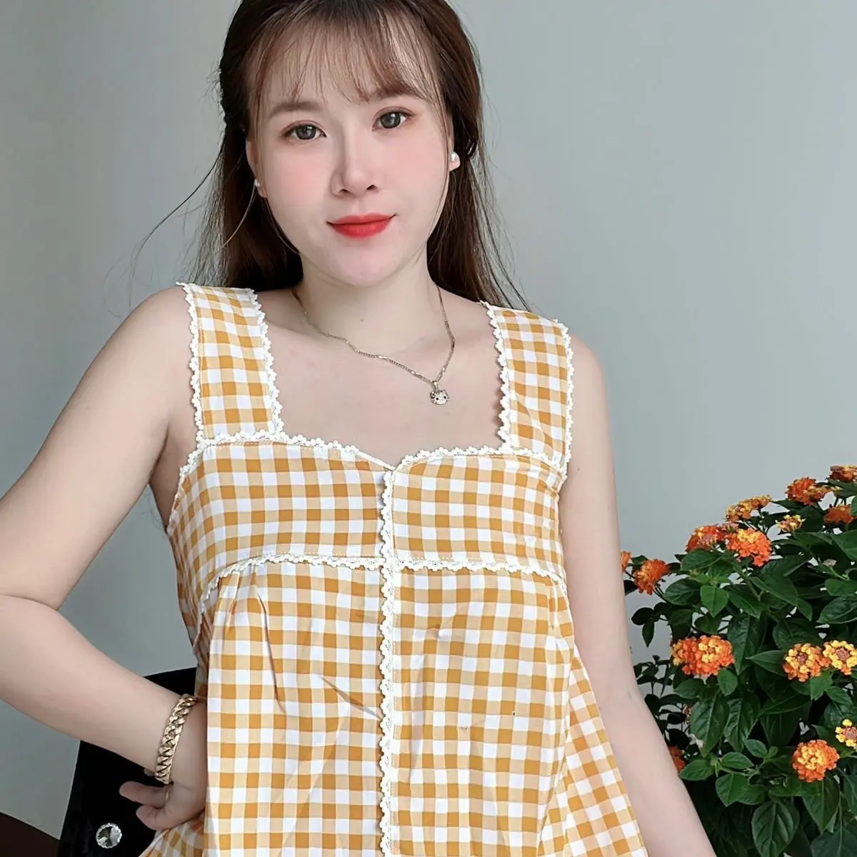Bộ caro viền ren siêu xinh.