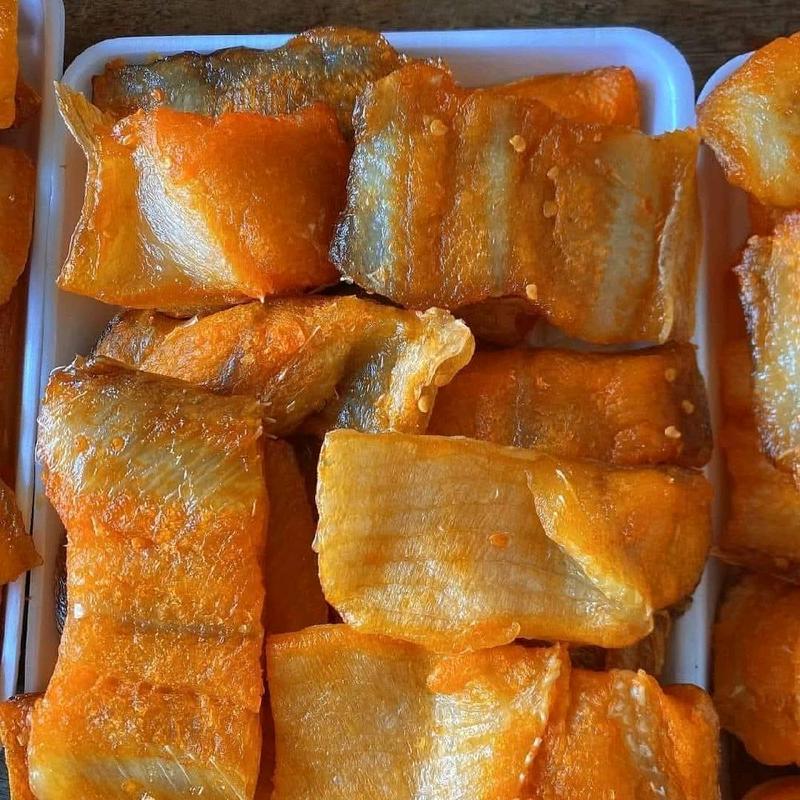 [500g] Khô Cá Ngát Khúc Tẩm Vị Tỏi Ớt - Vị ít mặn rất vừa ăn cơm hay làm mồi n.h.ậ.u - Sp có thể không hợp khẩu vị với những Thực Khách không ăn được họ Cá (Trê, Lăng, Ngát....) nên cân nhắc trước khi đặt hàng - Sản Phẩm Ăn Vặt Food  Cay
