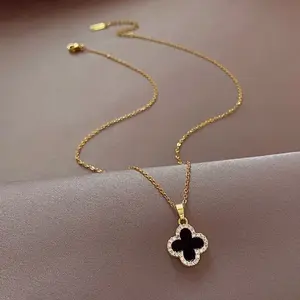 COD  Kalung Semanggi Empat Daun Kalung Unisex Paduan Titanium dengan Pola Rantai Emas