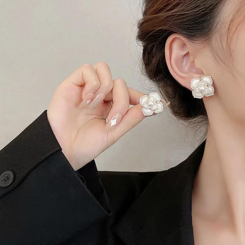 Product Introduction of Flower  Set Women Sweet Elegant  Necklace Earrings Ring Sweet Choker Fashion Wedding 15