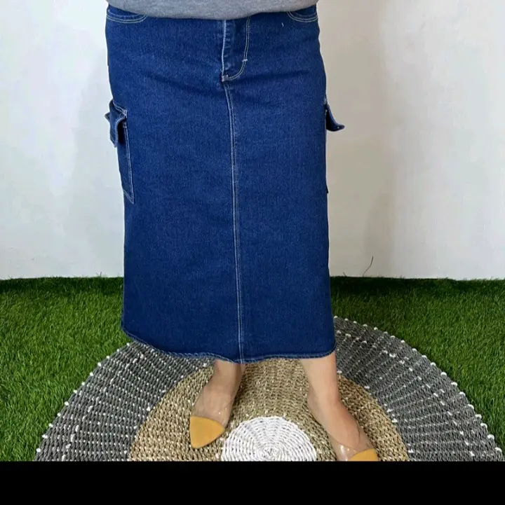 Rok jeans cargo belah belakang