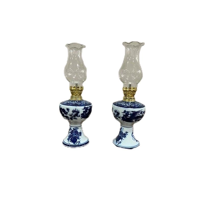  Bộ Đèn Dầu Đế Xứ Thắp Sáng Bàn Thờ Chất Liệu Men Lam Bát Tràng - Decor Đồng 