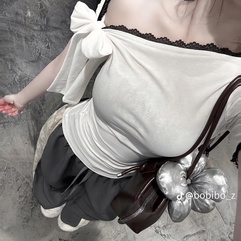 Áo tay ngắn lệch vai phối ren kèm dây cột