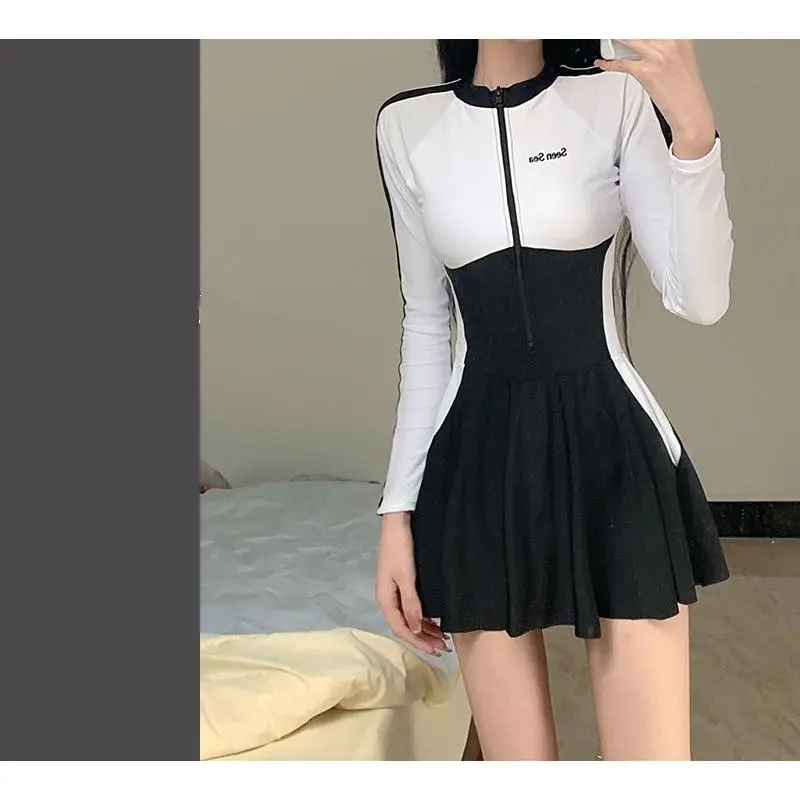 Fashion Sports Style Swimsuit Women Conservative Sunscreen One-Piece Long-Sleeved Cover Belly Slimmer Look