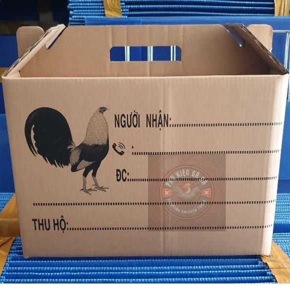 Product Introduction of Thùng giấy carton cho gà nòi và gà tre (bìa cứng 5 lớp) với thiết kế có các lỗ thông hơi chuyên đựng gà nguyên con, gà trống, gà chọi 12