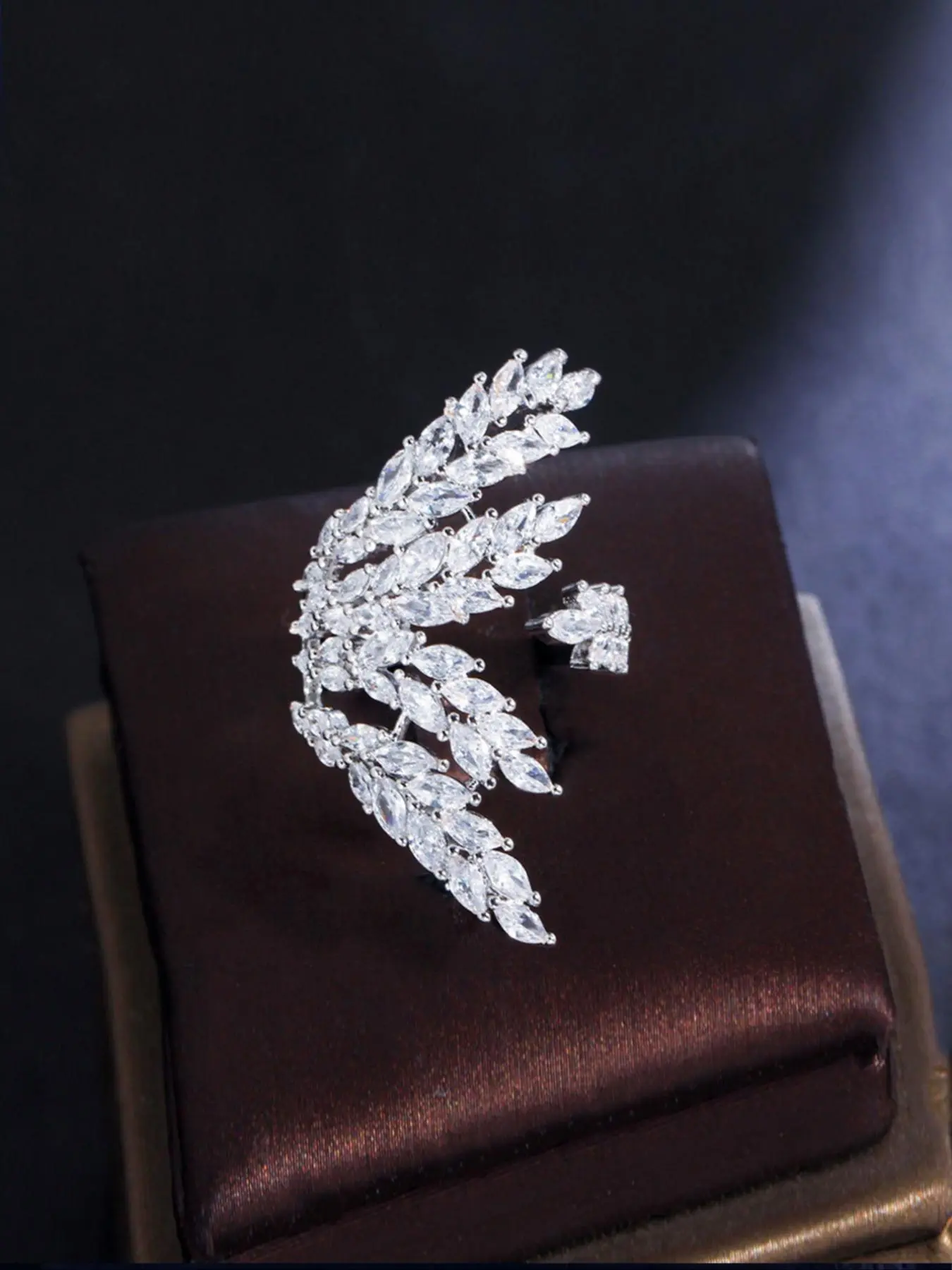 Tree Branch Design Artificial Zircon Inlaid Cuff Ring, Fashion Accessories for Women, Trendy All-match & Exquisite Jewelry for Birthday Gift