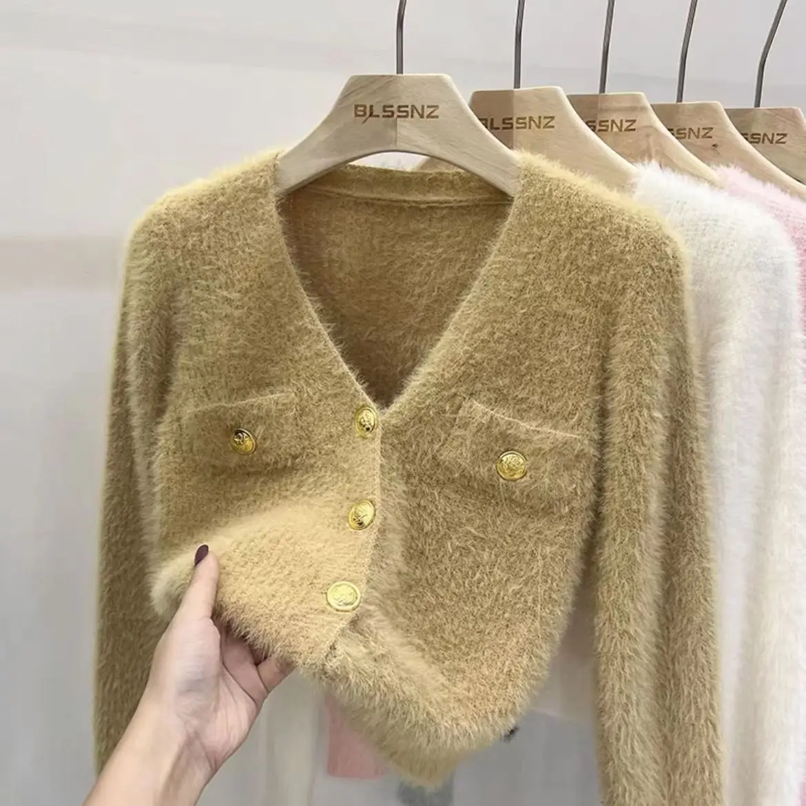 Áo Cardigan Len Dệt Kim Lông Chồn, Phong Cách Cổ Điển Cổ Chữ V, Thời Trang Cao Cấp, Bán Chạy Cho Mùa Thu / Đông Năm 2024, Áo Trên Cho Nữ Khuy Women Top
