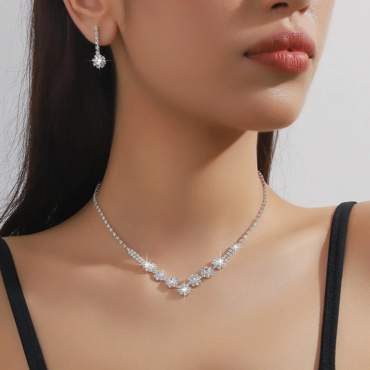 Set dây chuyền+hoa tai,đính đá sang trọng thiết kế đơn giản phong cách Hàn Quốc