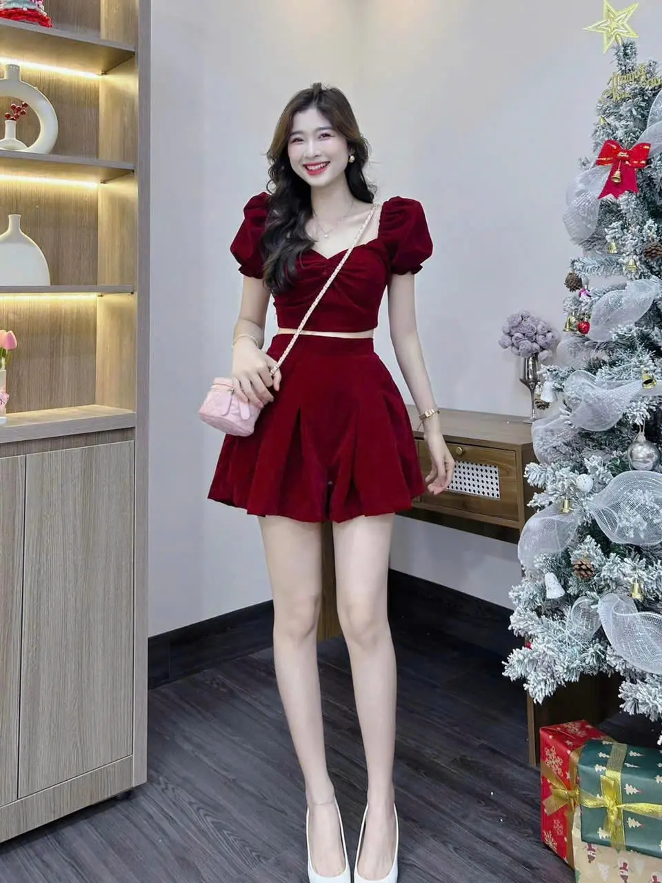 Sét đồ nữ màu đỏ (áo/ quần) chất nhung áo croptop cột nơ lưng kèm quần giả váy