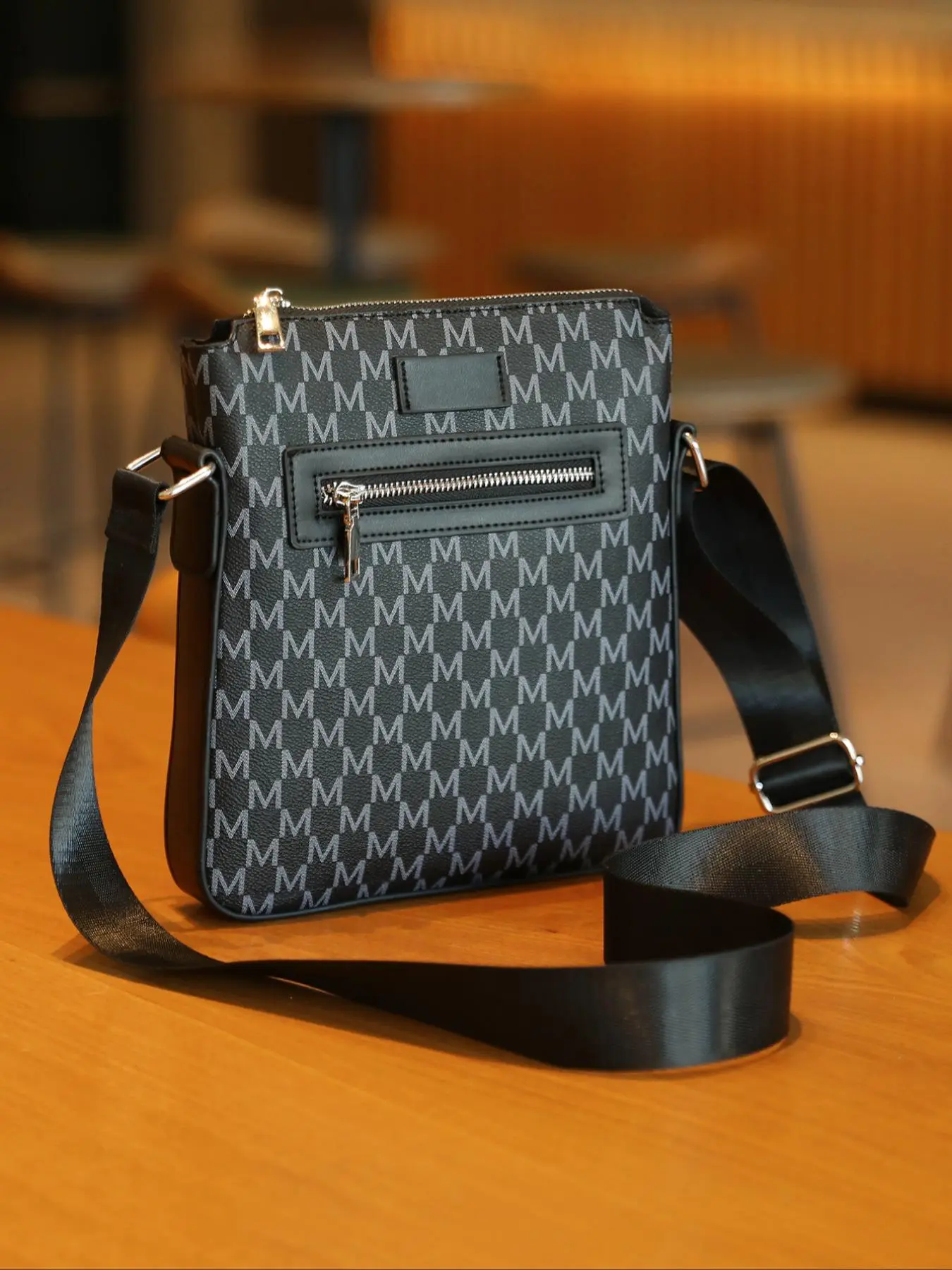 Men's Fashionable Letter Pattern Crossbody Bag, Casual PU Leather Zipper Shoulder Bag for Daily Used, Trendy Versatile High-quality Daily Commuting Bag