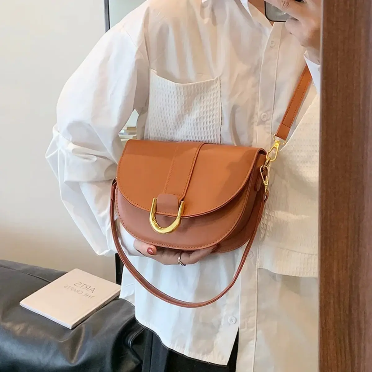 Fashion Designer Crossbody Bag Women's New Retro Small Shoulder Bag Casual