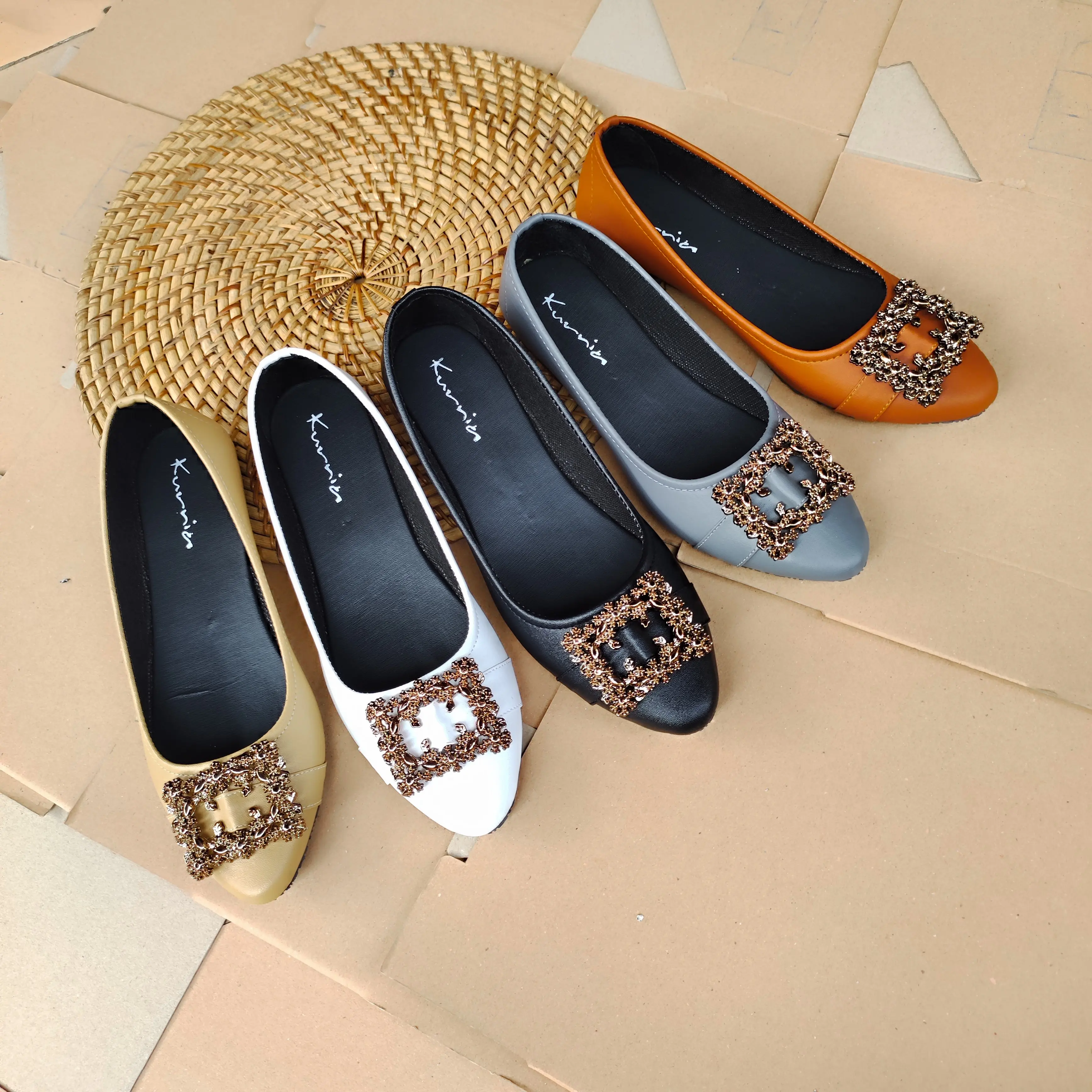 Flatshoes Jumbo Kurnia Big Size 41 42 43 44 45 V038 Hitam Karet