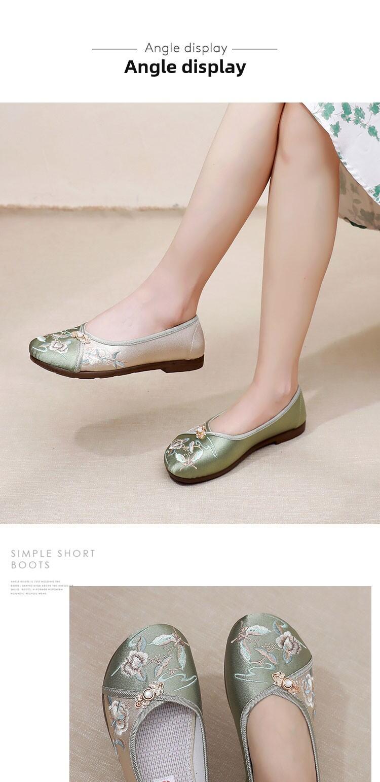 Product Introduction of Spring Autumn Embroidered round Toe Flat Bottom Mom Shoes Retro Style Hanfu Women's Flats Beijing Old School Cloth Shoes 9