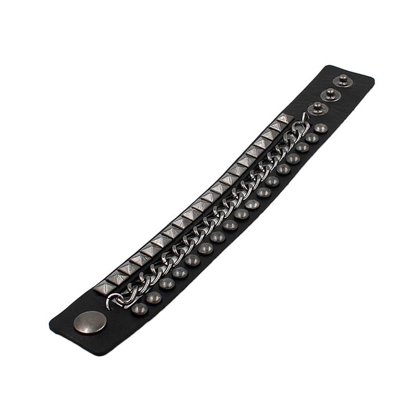 Product Introduction of Vòng Tay Phong Cách Punk Thời Trang Thập Niên 90, Cá Tính, Làm Bằng Da PU, Ba Hàng Đinh Tán, Vòng Tay Vuông, Vòng Tay, Thích Hợp Cho Bữa Tiệc Năm 2024, Tuyệt Vời Làm Quà Tặng 18