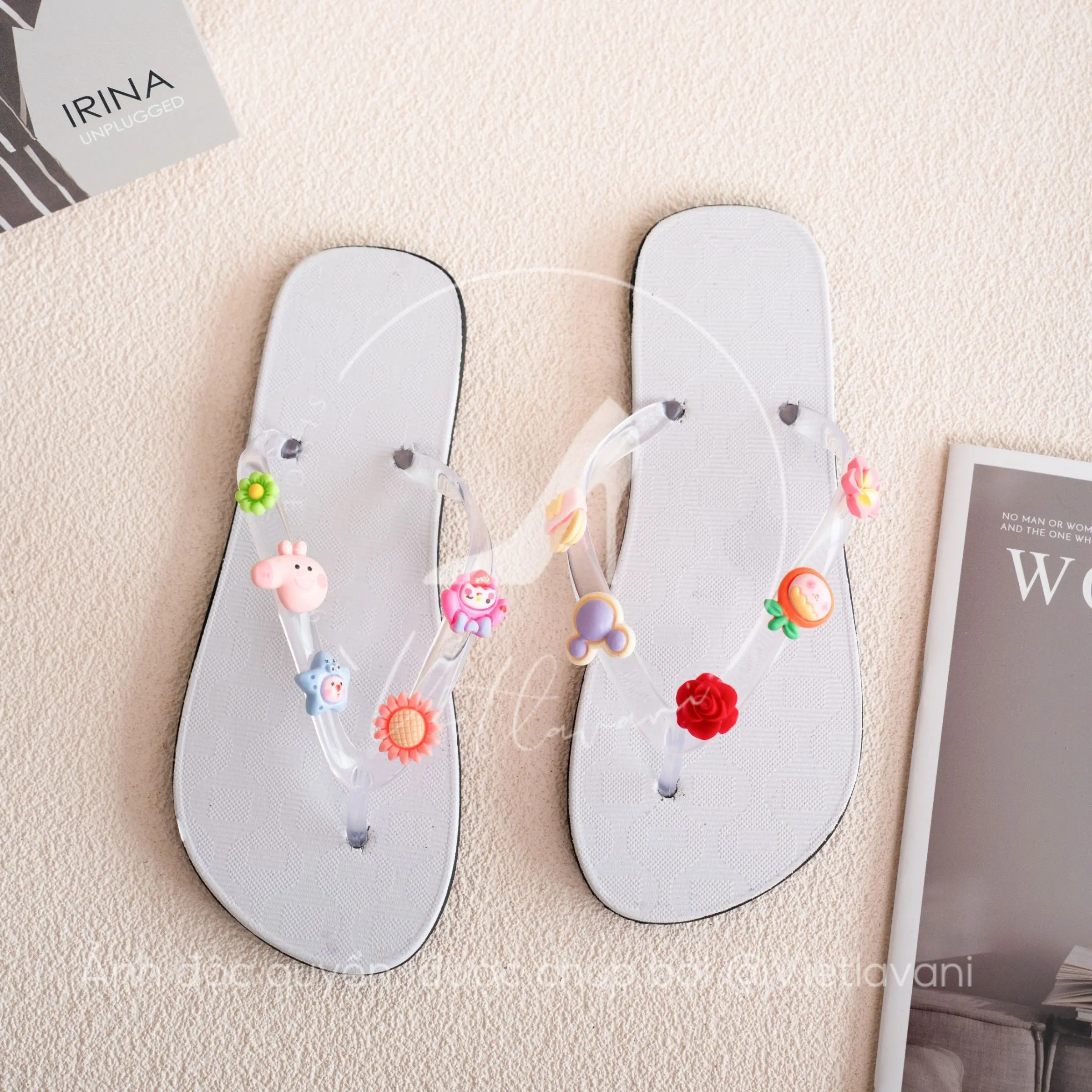 Dép nữ quai charm D17 màu trắng xỏ ngón đi bên ngoài,trong nhà nữ mùa hè thời trang