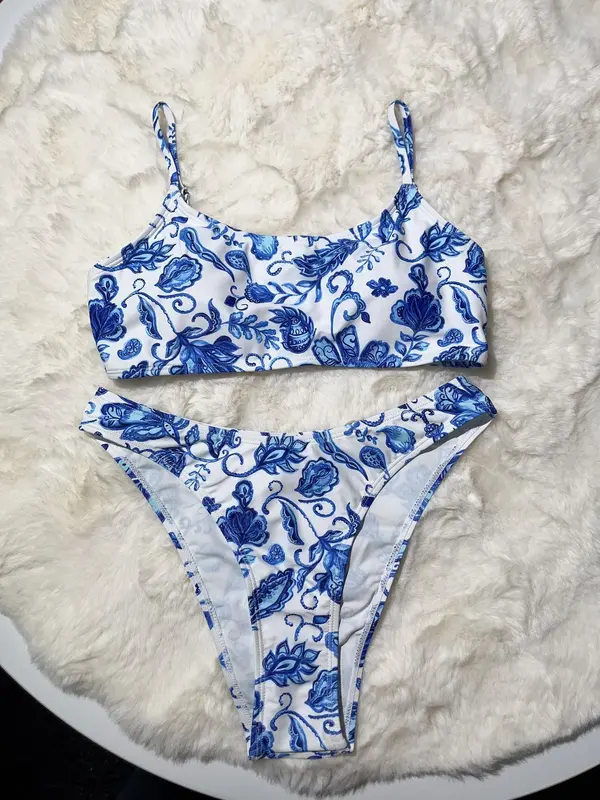 Two-Piece Set Women's All Over Print Bikini Set, Casual Fashion Chic Swim Top & Swim Bottom Two-piece Swimsuit for Beach Holiday Vacation, Ladies Swimwear for All Seasons 1