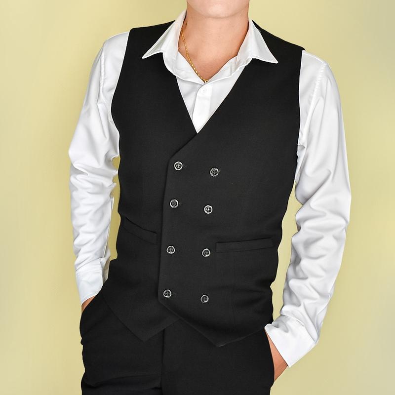 Áo gile nam màu đen 8 nút form ôm body + nơ đen Menswear 4