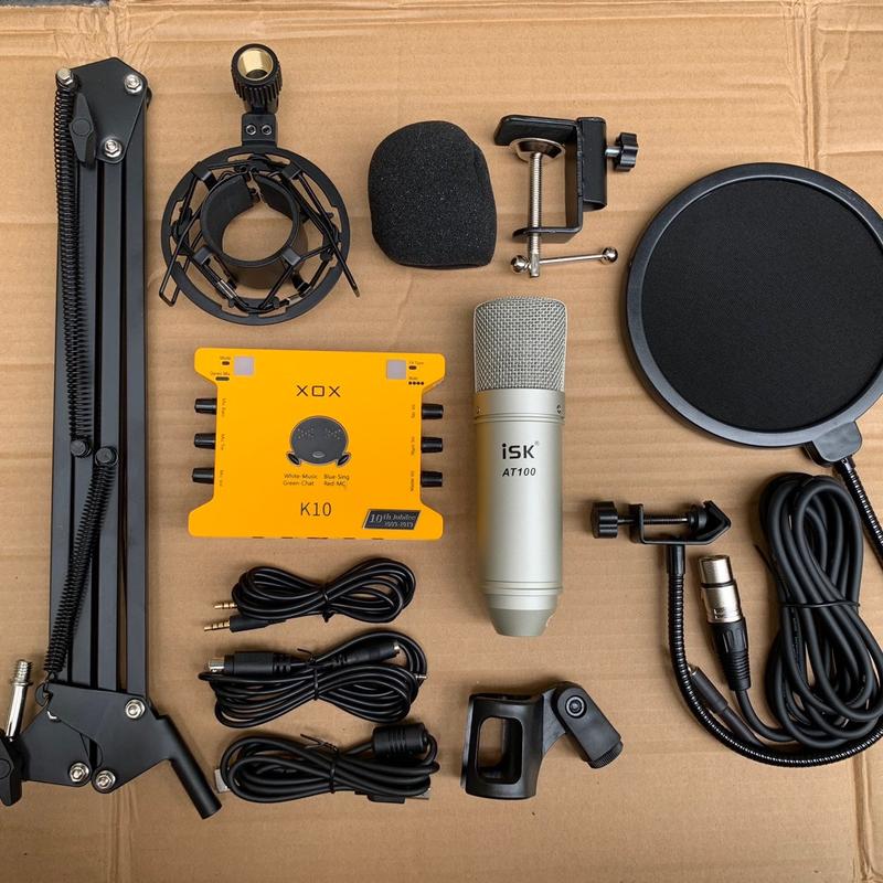 Bộ mic thu âm ISK at100 sound card xox K10 phiên bản 2020 chân kẹp màng lọc đã có dây live stream tặng kèm tai nghe