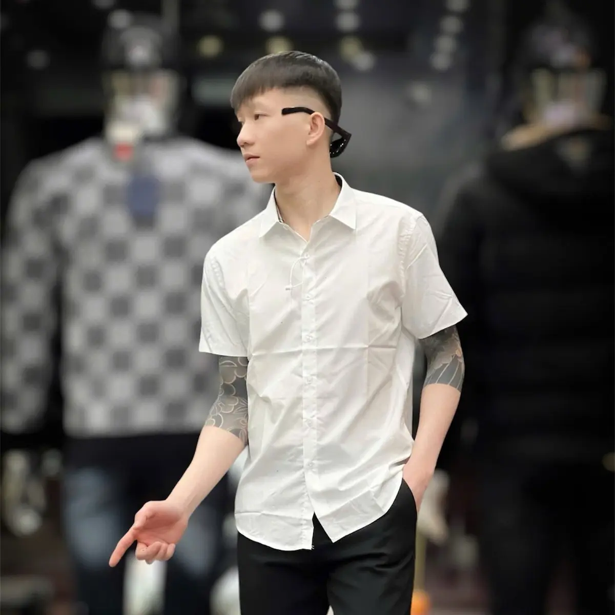 Áo Sơ Mi Nam Nữ Đen Trắng Vải Cotton Mềm Mại Thoáng Mát  Menswear minam Shirt Có Túi Có Cổ