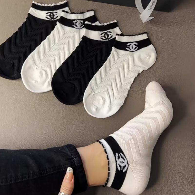 Product Introduction of Women's Socks Spring Summer Thin Solid Color Lace Boat Socks Low Cut Short Tube Girls Socks Ins Pure Cotton Breathable Trendy 6