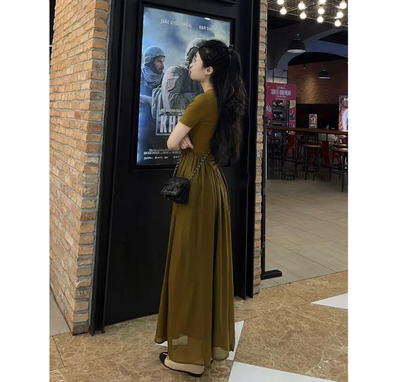 Váy xòe chất vải tơ mềm phối thun tăm lạnh co giãn cổ tròn tay ngắn dáng dài maxi vàng rêu độc đáo nhẹ nhàng 2