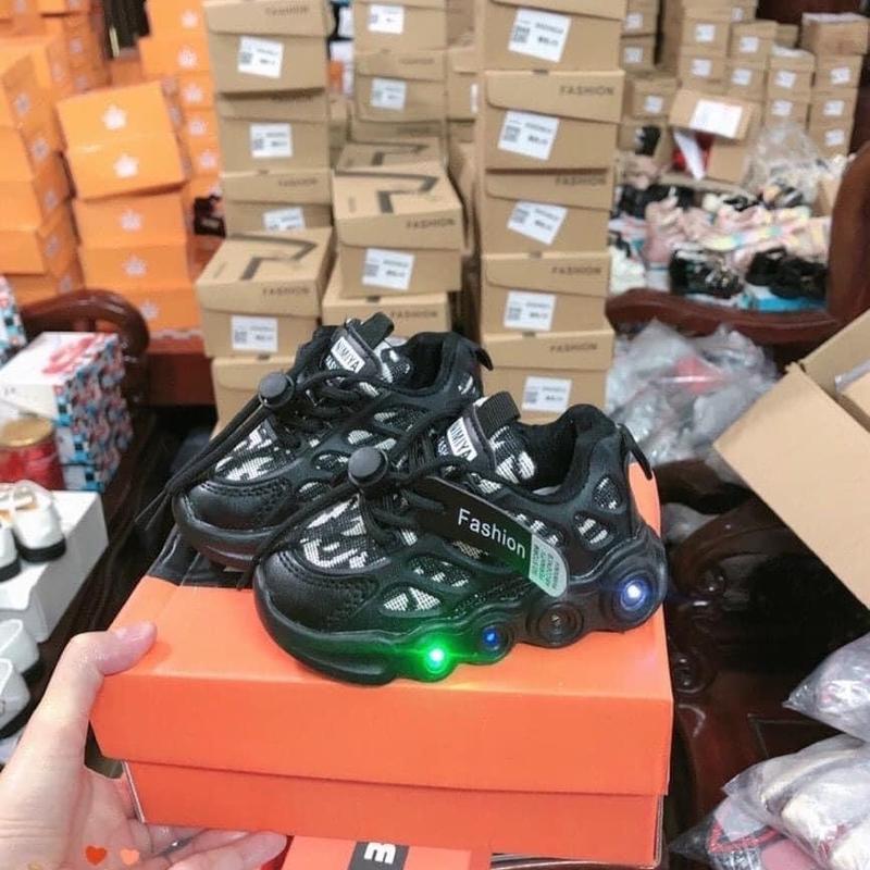 Giày Trẻ em có đèn LED Phát sáng Đế êm, Thoáng khí Nhiều màu sắc cho bé giày thể thao Len Kem Len Kem mitts toddler