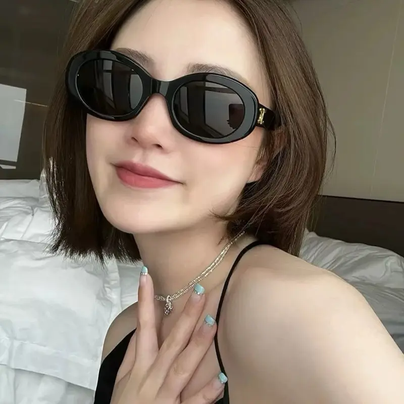 KM001_Kính râm dáng mắt mèo hot hit (tặng kèm bao da)