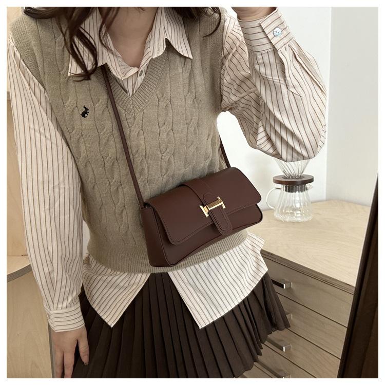 Product Introduction of Niche High-End Design Fashion Suitable for Various Scenes Niche Elegant Fashion Pouches Women's Bag New Western Style All-Matching Messenger Bag Fashion Shoulder Underarm Bag 15