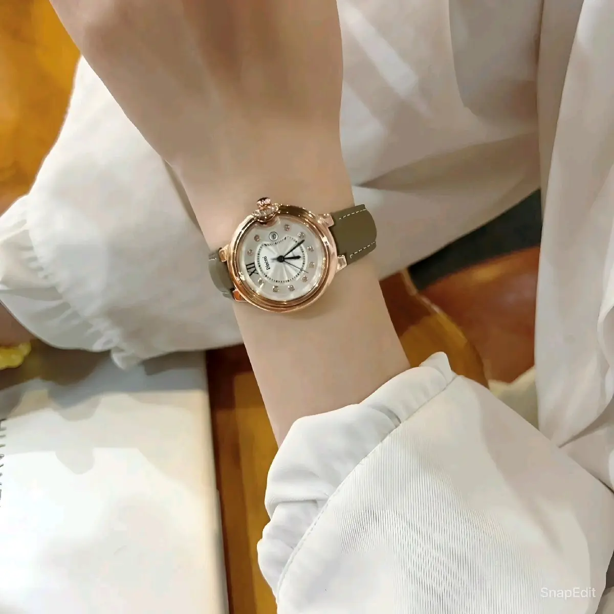 Đồng Hồ Dinimi Khóa Thông Minh Dây Trơn Mặt Đá ( 3 màu )  Đeo Tay Watch