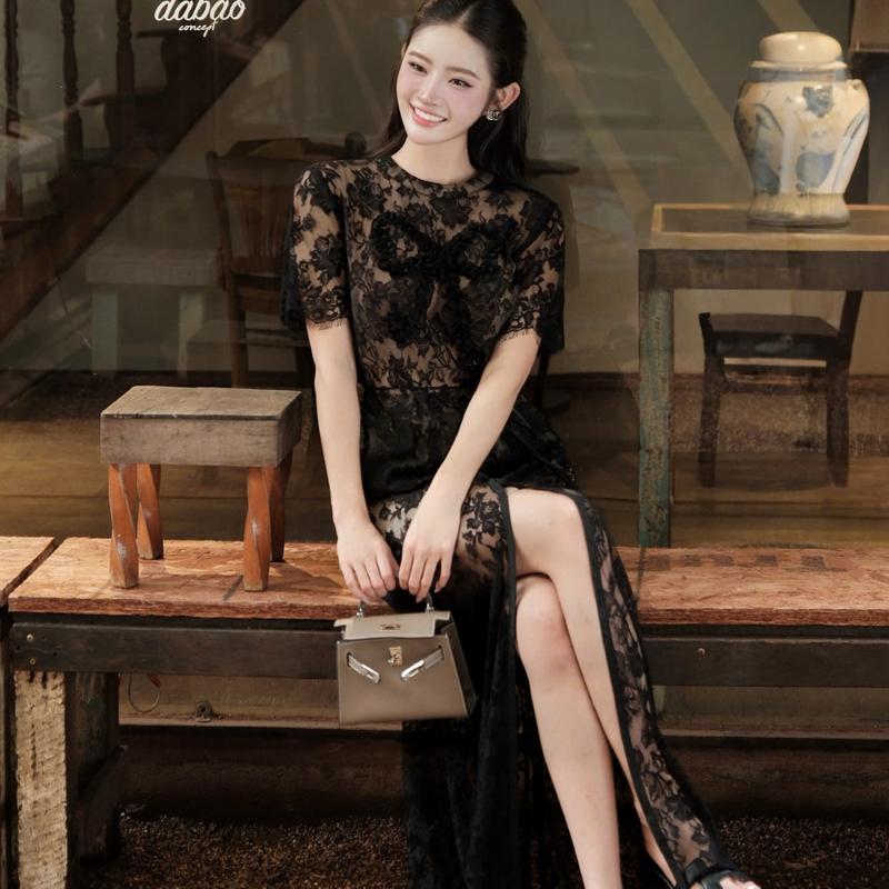  Set ren đen Khiết gồm áo tay lửng phối dây cột eo & chân váy suông xẻ trước phong cách thanh lịch KS423 